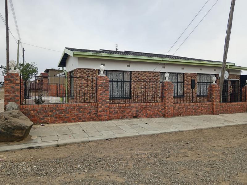 4 Bedroom Property for Sale in Kroonstad Free State